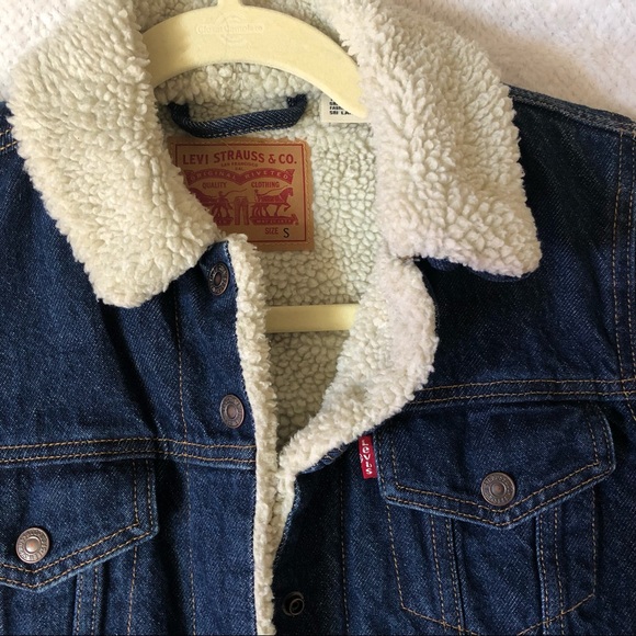 NWOT Levi’s extremely-lovable sherpa jacket! - Picture 3 of 5